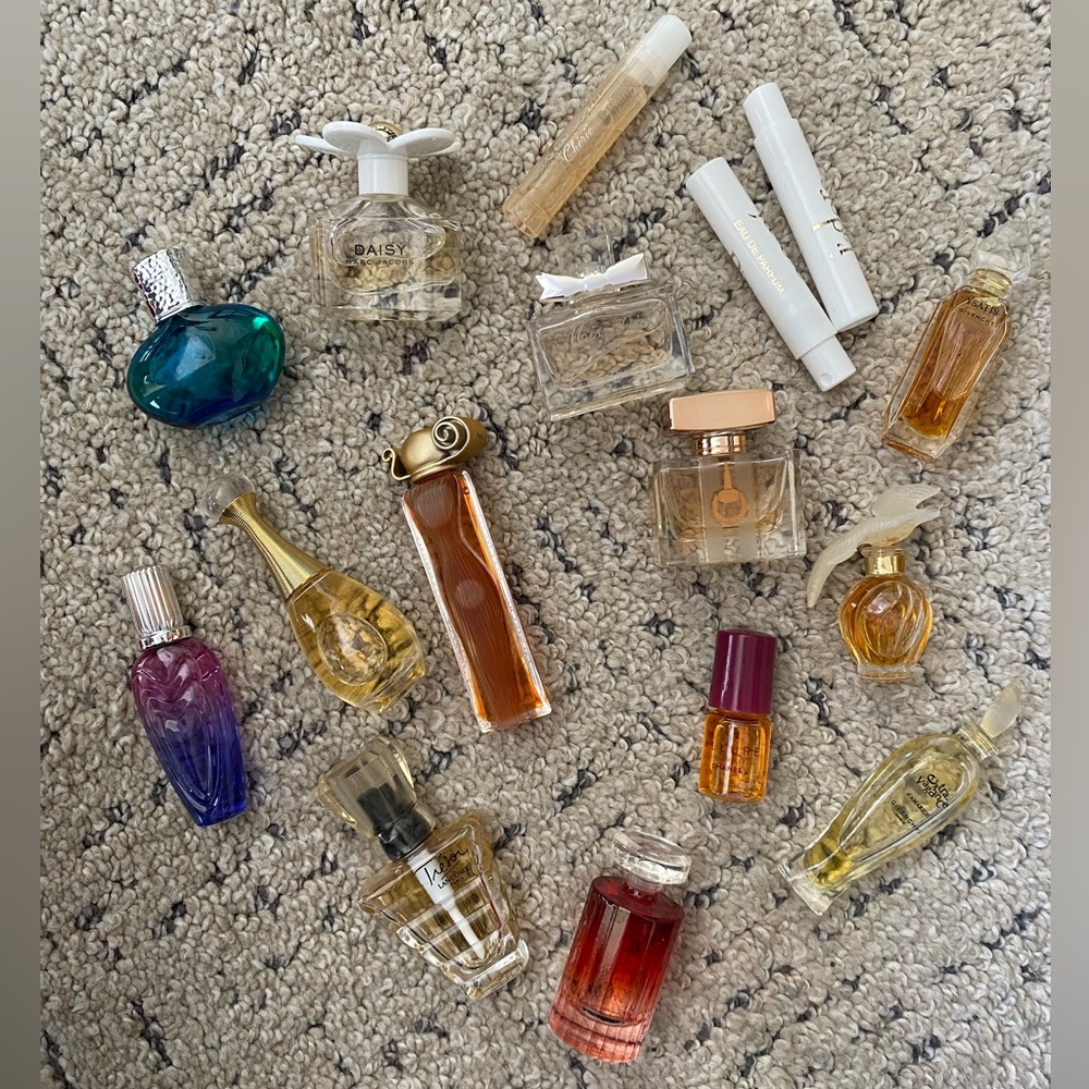Women’s perfume samples